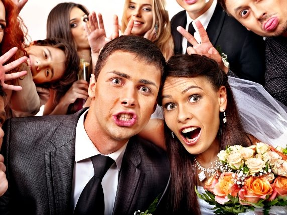 Five Factors in Booking a Wedding Bus
