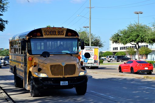 Why School Buses are Safer for Child Commutes